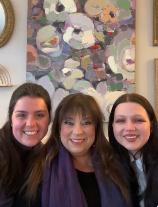 Kristen, Set the Stage team member